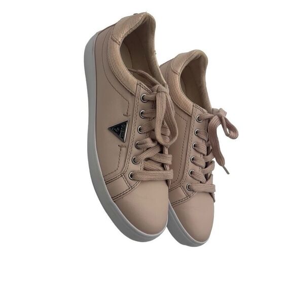 Guess - Picture 7 of 10